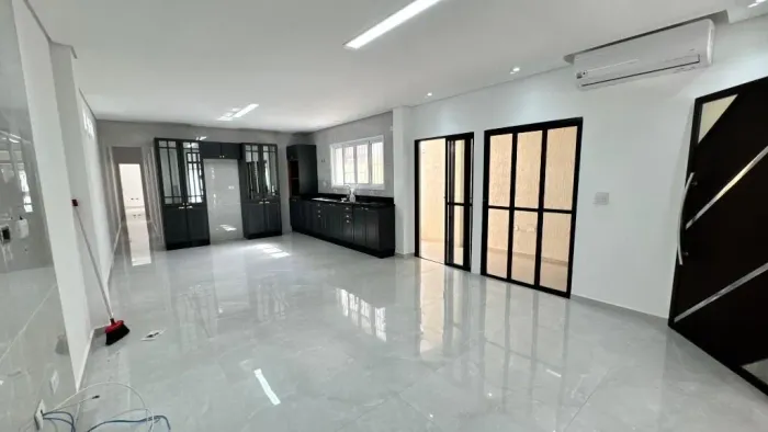 Casa com 5 dormitórios à venda, 260 m² por R$ 1.200.000,00 - Vila Guilhermina - Praia Gran