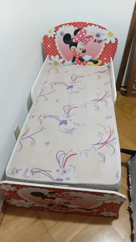 VENDO CAMA INFANTIL COM COLCHÃO 