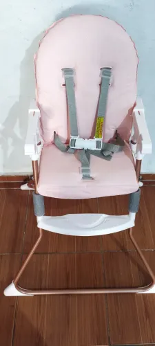 Vende-se cadeirinha de alimentação da Galzerano