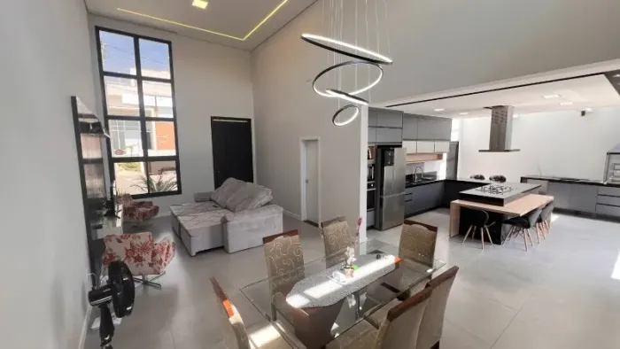 Casa térrea à venda no Condomínio Residencial Renaissance, em Brigadeiro Tobias-SP.