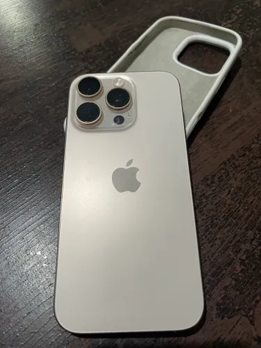 iPhone 16 pro 