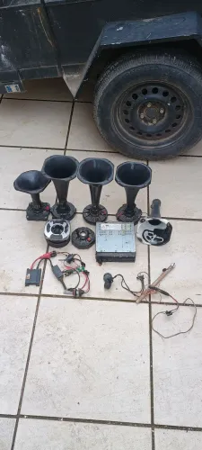 Itens de som automotivo todos por 140 ler a descrição