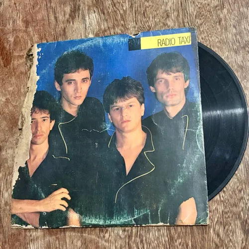 LP álbum de estreia homônimo da banda de pop rock brasileira Rádio Táxi 1982