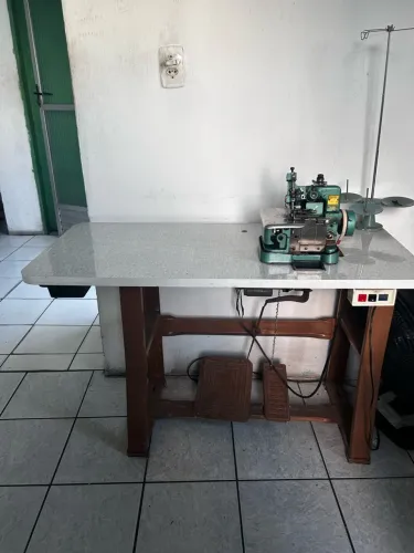Máquina de costura