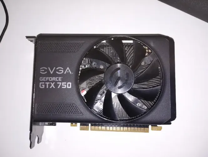 Placa de Vídeo EVGA GTX 750 2GB GDDR5