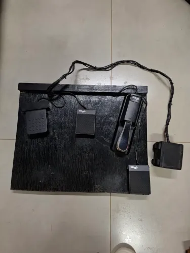 Cajon de pé eletrônico 