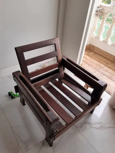 Par de Poltronas em Jacarandá Legítimo