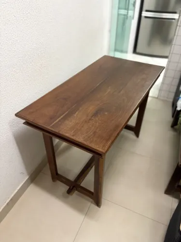Mesa Rústica de Jacarandá - Madeira Maciça