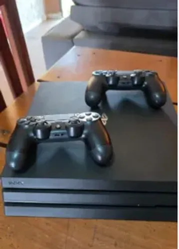 PS4 Pro 1TB Completo + 2 Controles