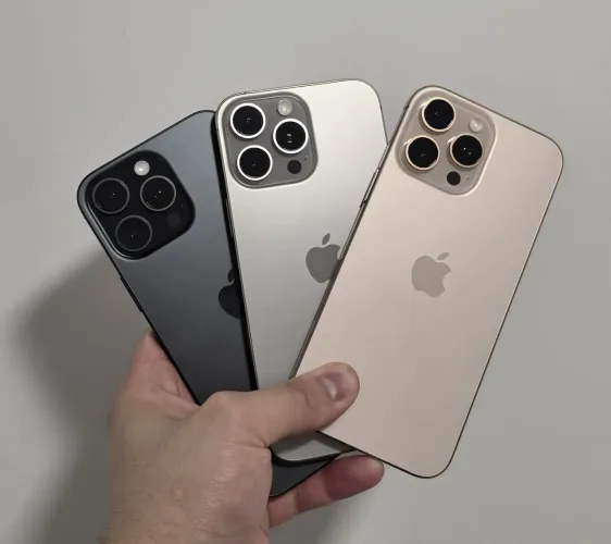 iPhone 16 Pro Max Várias Cores 256GB