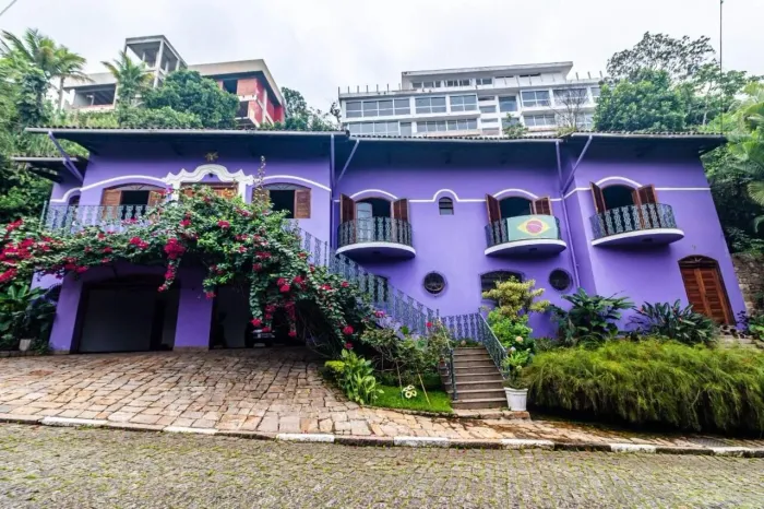 Casa tipo Sobrado Isolado em Condomínio Fechado para Locação no Morro Santa Terezinha San