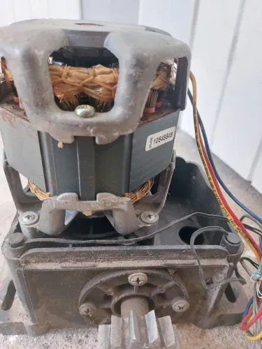 Motor de portão eletrônico