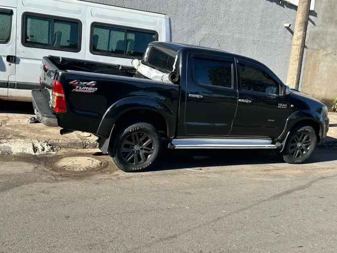 Toyota Hilux CD SRV D4-d 4X4 3.0 TDI Diesel AUT 2006