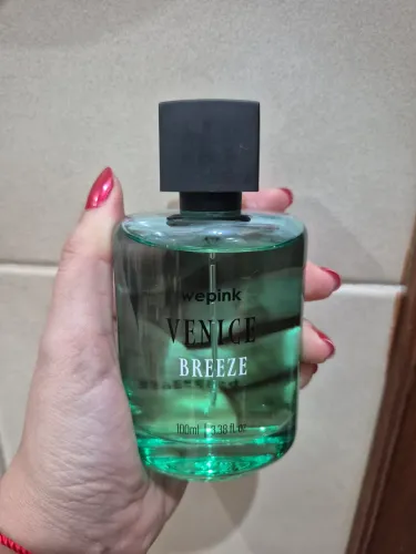 Perfume we pink Venice