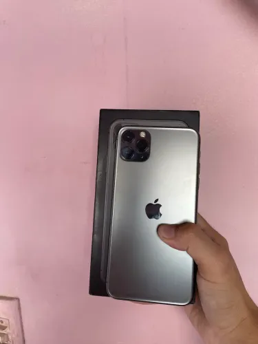iPhone 11 Pro Max 64 gb Face ID off tela trocada bateria 70% com caixa e nota fiscal 