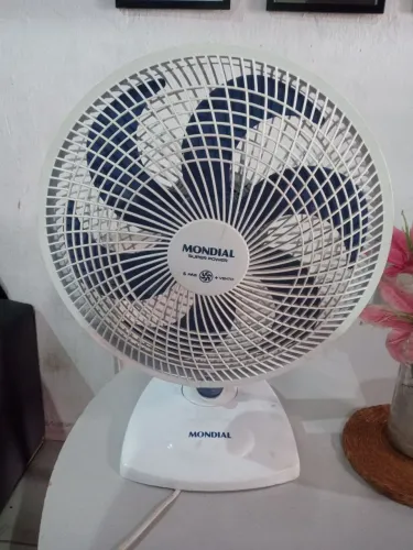 Ventilador mondial do pequeno