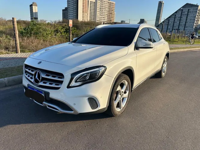 Mercedes-Benz GLA 200 Adv. 1.6/1.6 TB 16V Flex Aut. 2018