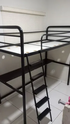Cama suspensa