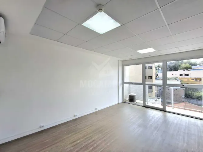 Sala - / Comercial / Centro