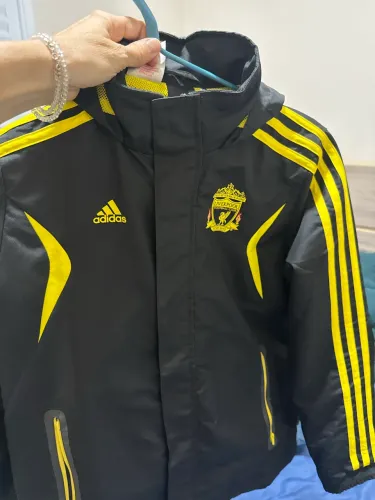 Jaqueta Infantil Adidas Liverpool FC Climaproof Original ? Tam. 12 anos / 150-152 cm