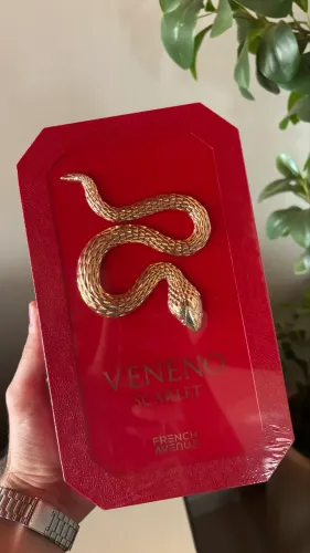 Perfume Veneno Scarlet