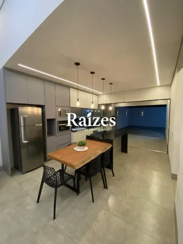 Casa com 3 quartos e varanda gourmet no Jardim Patrícia em Uberlândia