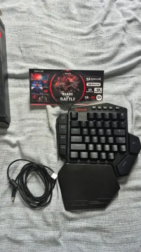 Teclado Mecânico Gamer K585RGB RED DRAGON - NOVO