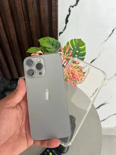 Vendo iPhone 16 pro Max funcionando perfeitamente