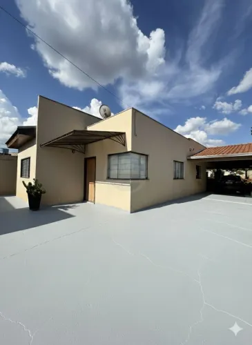 Casa à venda no bairro Jardim Climax - Dourados/MS