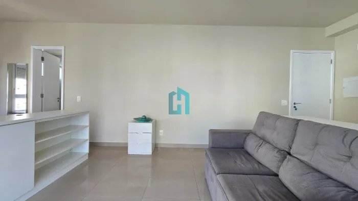 Apartamento de 1 dormitório com sacada, semi-mobiliado, disponível para locação na Vila Ma