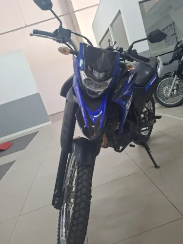 Lander 2023 azul moto extra. toda revisada.