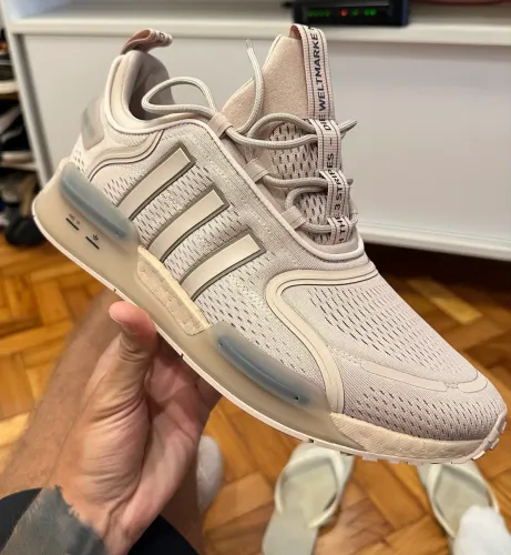 Adidas NMD v3 bege TAM 44
