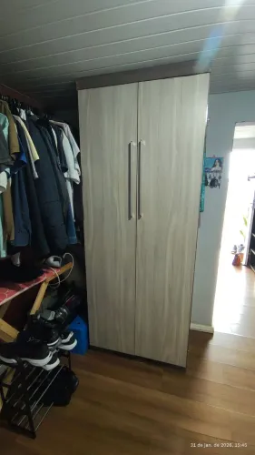 Guarda Roupa Pequeno