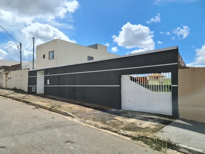Excelente Lote Murado em Pedro Leopoldo/MG