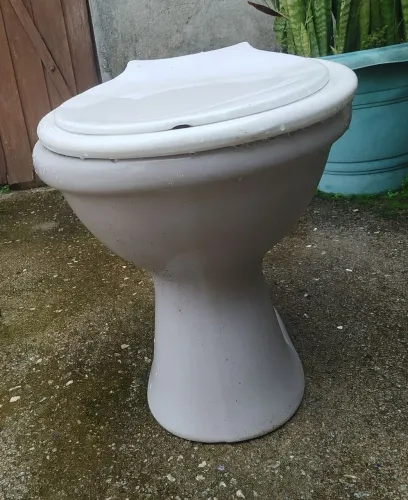 ? Vaso Sanitário Completo com Caixa Acoplada - Bom Estado