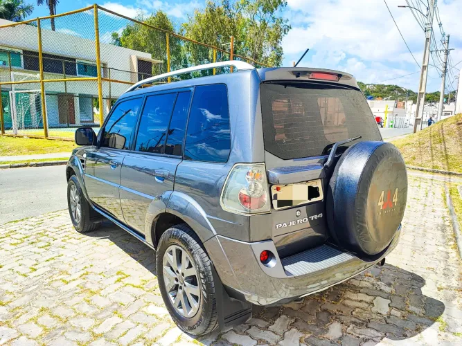 Mitsubishi Pajero TR4 2.0 Flex 16V 4X2 Mec. 2013