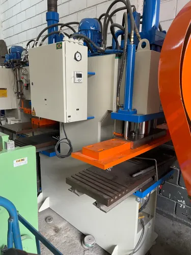 Prensa hidráulica dupla Tipo C 40 ton Unistamp