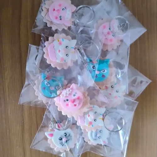 Chaveiro personalizado em biscuit.