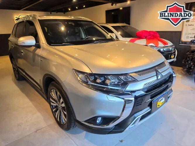 Mitsubishi Outlander HPE-S 3.0 V6 4X4 5P Aut. 2020