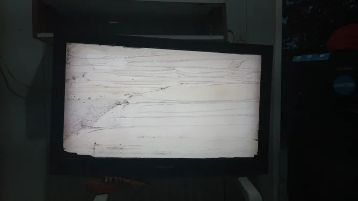 Tv 32 tem que trocar a tela
