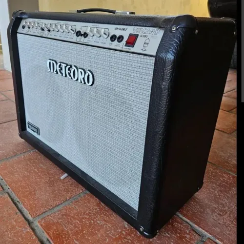 Amplificador Meteoro Vulcano g200