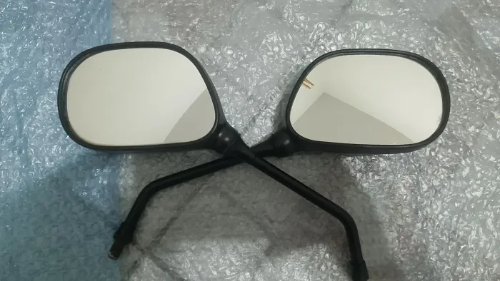 Par de espelhos retrovisores Yamaha YBR 125 original Yamaha 