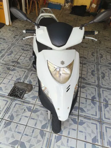 Suzuki Burgman 125i 2015