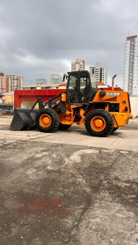 Pá Carregadeira Case W20E - 2016