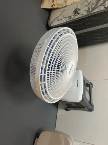 Ventilador muito novo fazer preço pra vender logo oportunidade,