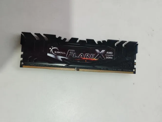MEMÓRIA GAMER G.SKILL 16GB DDR4: QUALIDADE E ALTA PERFORMANCE!