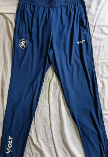 Calça linda do Remo semi nova
