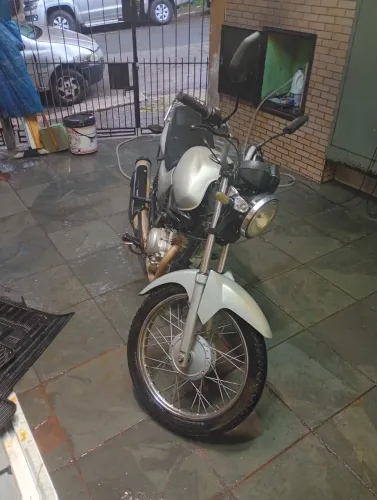YBR 125 de Leilão só pra rodar 3.200,00