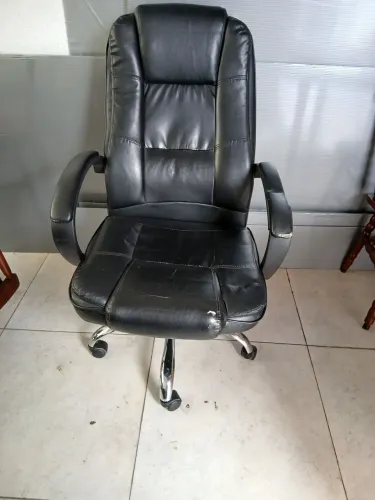 Cadeira escritório ler anuncio