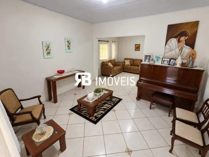 Casa residencial à venda com 3 quartos em Vila Mendonça, Araçatuba